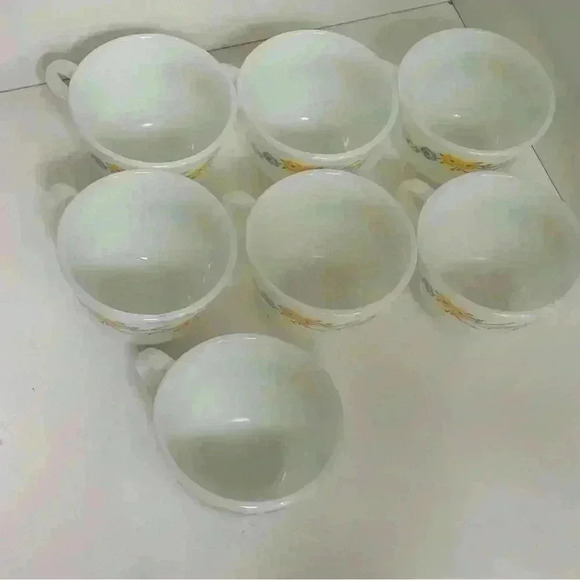 Set of 7 vintage white milk glass Pyrex mugs with Flirtation  pattern - Picture 2 of 10